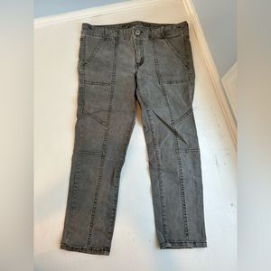 AEO Green Skinny Capris